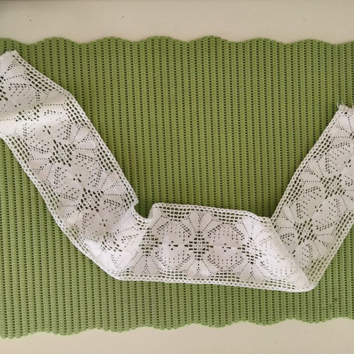 Vintage table runner handmade crochet cotton like new 13x103 cm
