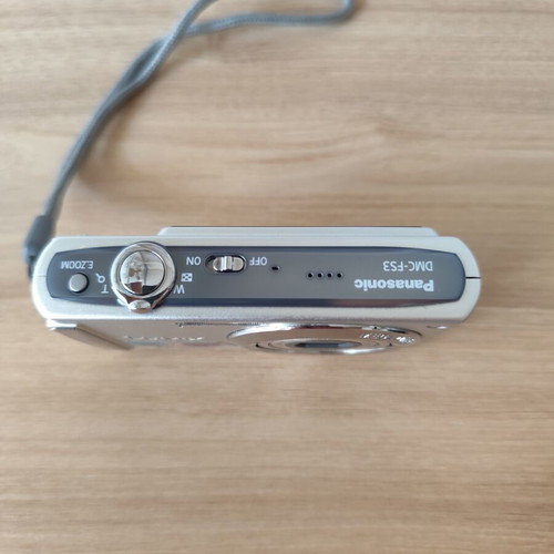 Panasonic Lumix DMC-FS3 compact digital camera like new