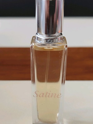 Lalique Satin eau de parfume 15ml καινούργιο