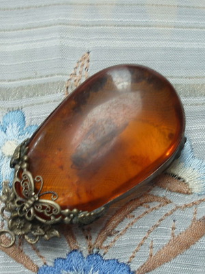 Κεχριμπαρένιο παραδοσιακό κόσμημα του Θιβέτ μεταχειρισμένο 1800ς