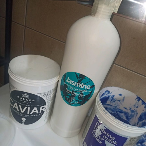 Hair care set used with conditioner and caviar, silver masks
