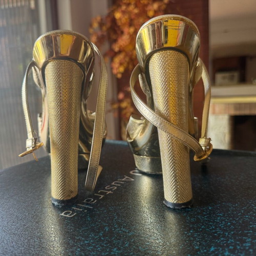 DODICI Gold 15cm Heels like new, size 37, very stable