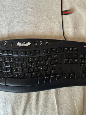 Microsoft Comfort Curve Keyboard 2000 v1.0 Model 1047 wired