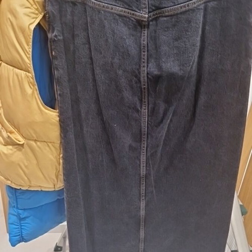 Zara denim midi skirt like new, black, size L