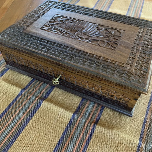 Handcrafted vintage jewelry box with key from Indonesia
