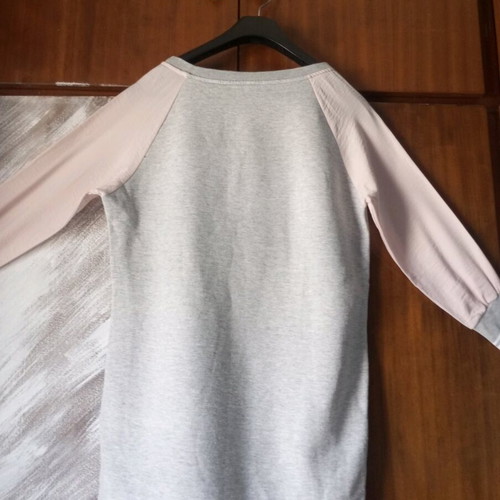 Stradivarius sweatshirt dress like new with grey and pink satin sleeves