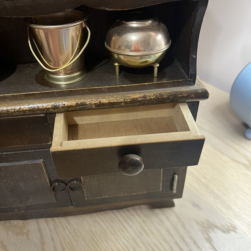 Vintage wooden miniature buffet with copper and brass utensils, used, 33cm