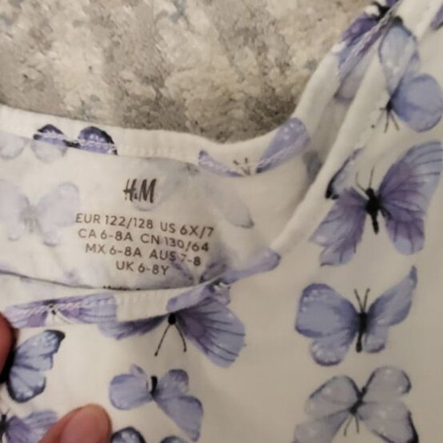 H&M dresses used, pack of 2 for ages 6-8, colorful