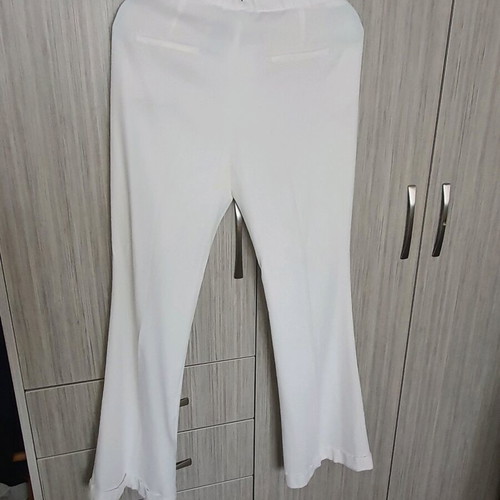 White crepe pants Zara like new, flared with crease
