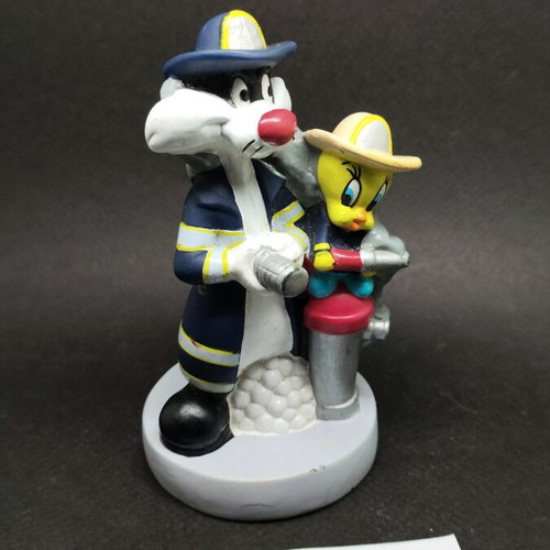 Sylvester Tweety figure used, Warner Bros firemen