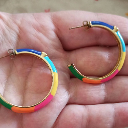 Striped multicolor hoop earrings made of steel like new
