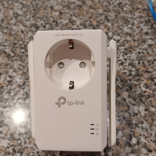 Tp-link N300 TL-WA860RE like new WiFi extender