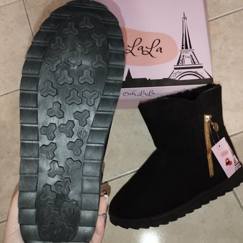 Women's black boots size 40 new with eco fur lining