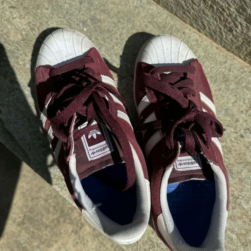 Adidas Gazelle originals like new, maroon color with suede detail