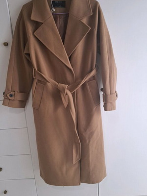 Sinsay long camel coat size 36 like new with belt