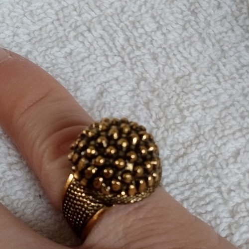 Vintage ring new, gold color