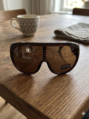 Riverio Mask Style Sunglasses New, Black Frame, UV400 Protection