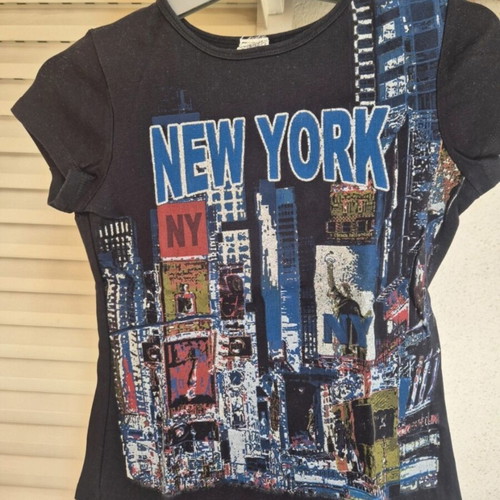 Tshirt size S like new