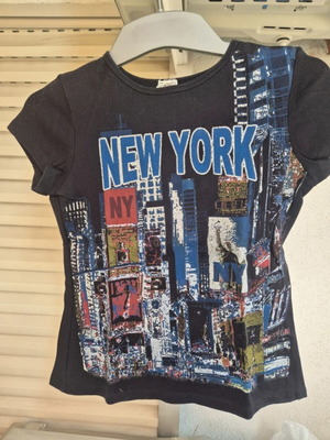 Tshirt size S like new