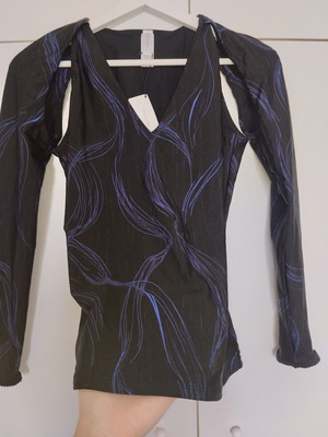 Phylyda gymwear sports shirt new, size S/M, black-blue