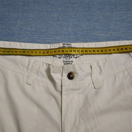 McNeal men's cargo shorts white like new, size M