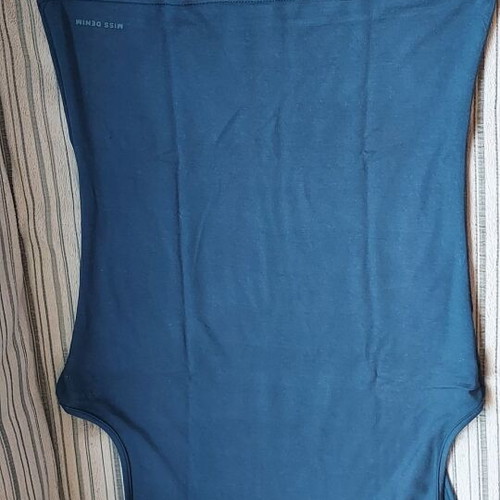 Turtleneck sleeveless top black new, size S
