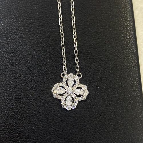 Silver pendant with 925 chain and cross with stones new