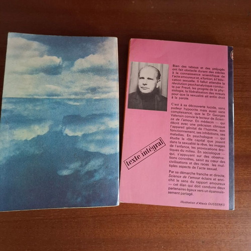 Set of 2 vintage French books Le Lac and Science de l'amour used