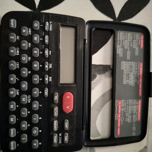 Vintage electronic organiser from the 90s like new