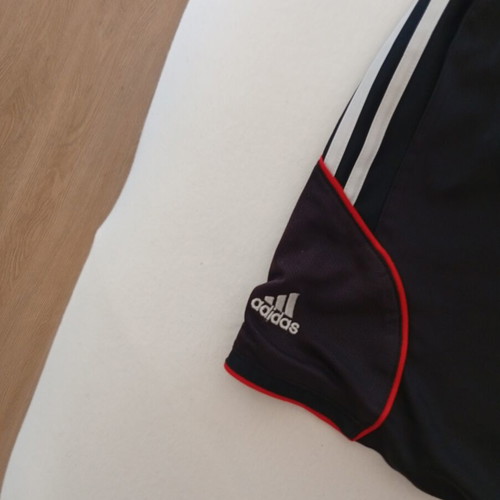 Authentic Chicago Bulls basketball shorts, size XXL