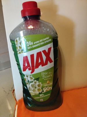 Ajax Fete des Fleurs cleaner with essential oils