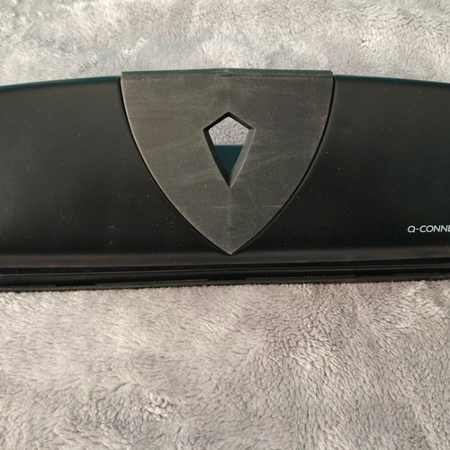 Q-Connect 4 Hole Punch KF01238 like new