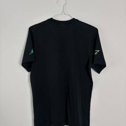 Jordan T-shirt size S like new, black