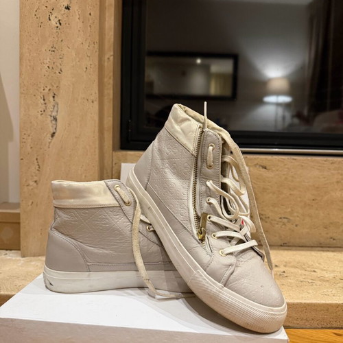Guess sneakers used, size 39, white and gray
