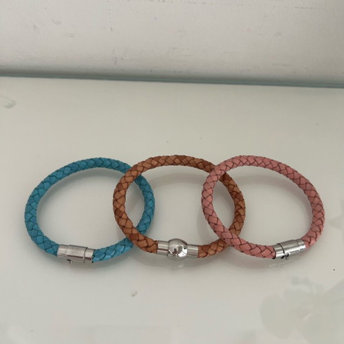 Leather bracelets like new, set of 3, multicolor, Bijou Brigitte