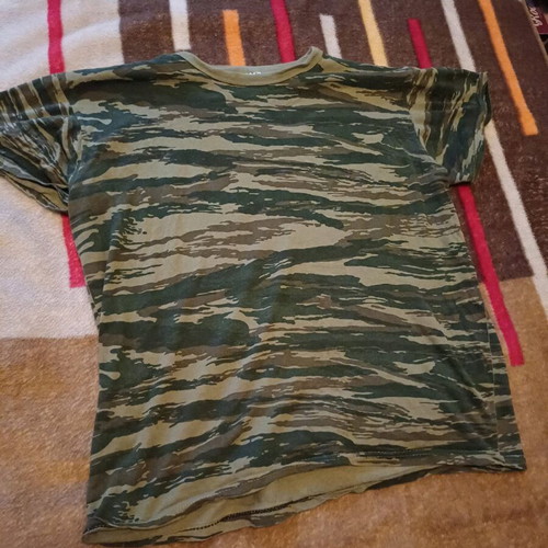 Camouflage T-shirt used, pack of 2 Large size