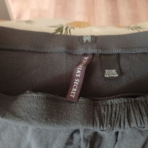 Victoria's Secret gray maxi skirt used, size XS