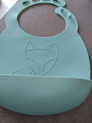Dr Brown's baby bib with food catcher
