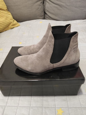 Privee women's low Chelsea boots used, suede, size 38 gray