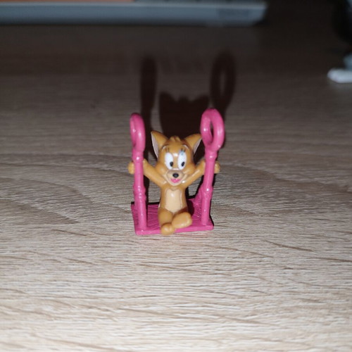 Tom and Jerry figures like new, set with 3 figures and a mousetrap