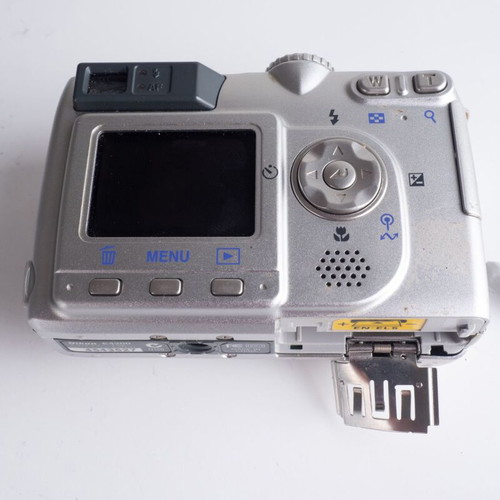 Vintage digital cameras used, 6 for parts or repair Samsung Olympus Nikon Sony Pentax Fujifilm