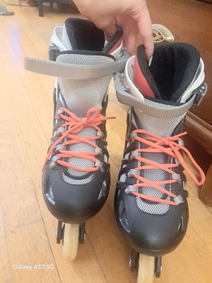 Move Inline Skates Adjustable Size 37-40 Like New