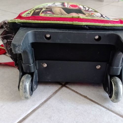 Scooby Doo kindergarten trolley bag used