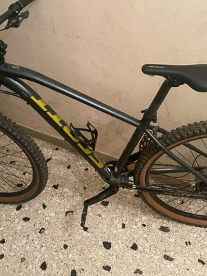 Scott Mountain Bike 2021 like new with many extras