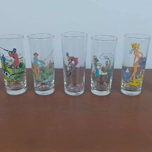 Vintage ouzo glasses used, set of 7 with one broken