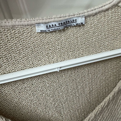 Beige pullover used, thin