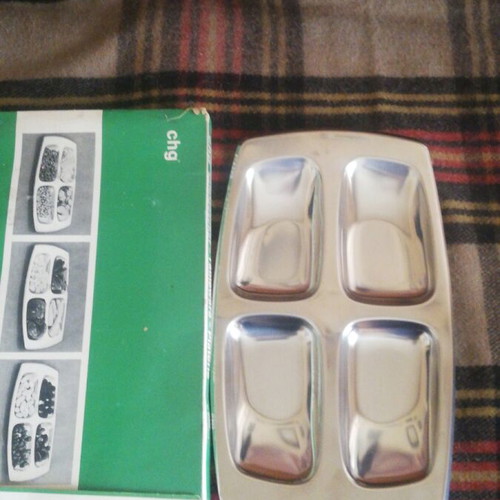 Set of trays like new for multiple use