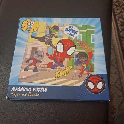 Magnetic puzzle 60 pieces Spider & friends Disney Marvel like new