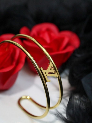 Open Gold-Plated V Cuff Bracelet like new, adjustable