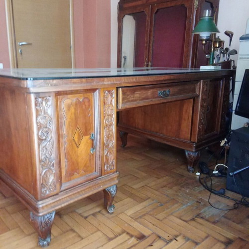 Antique Solid Wood Office Desk used with Marquetry Decoration